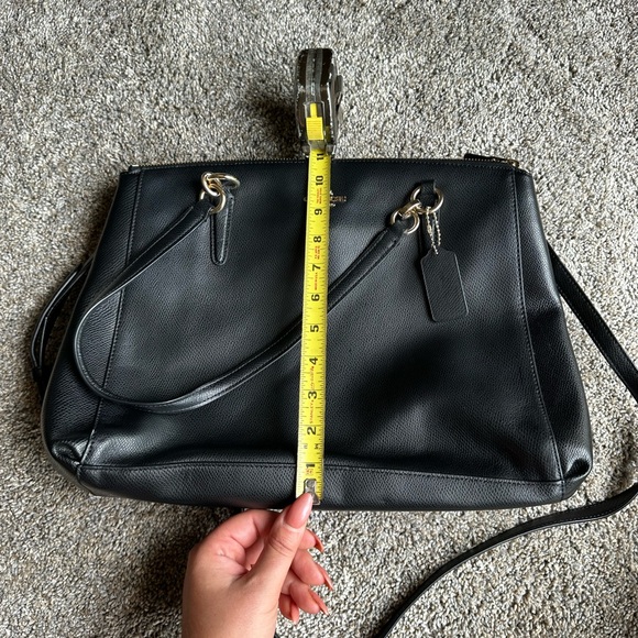 Coach large crossbody - Picture 2 of 8